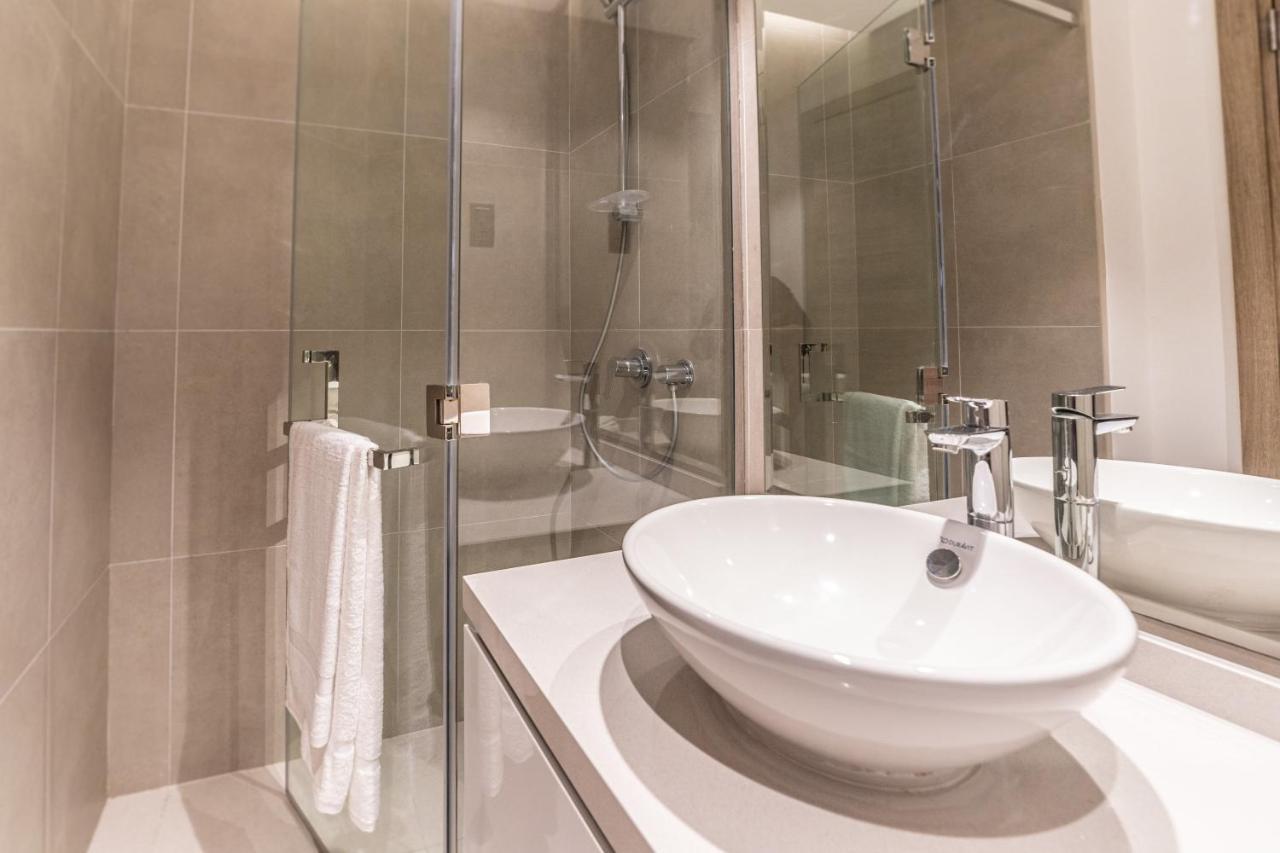 Fam Living - Marina Marvel - Studio Apartment With Breathtaking Views In Studio One Tower Дубай Екстер'єр фото