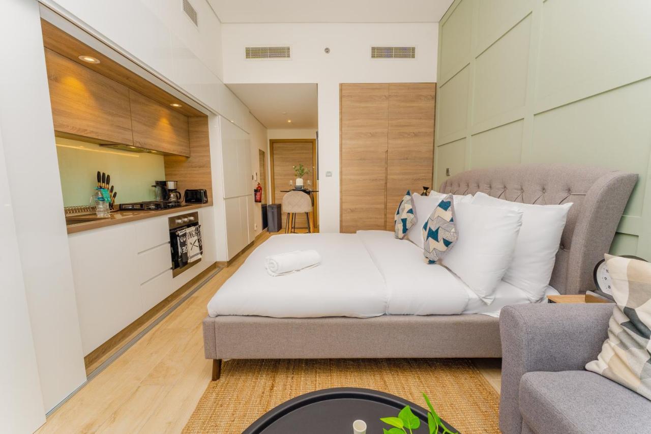 Fam Living - Marina Marvel - Studio Apartment With Breathtaking Views In Studio One Tower Дубай Екстер'єр фото