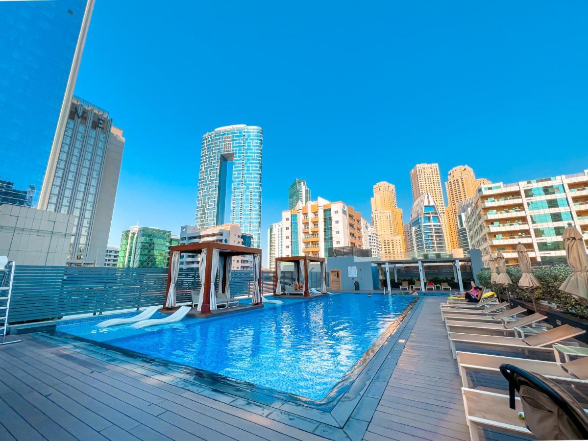 Fam Living - Marina Marvel - Studio Apartment With Breathtaking Views In Studio One Tower Дубай Екстер'єр фото