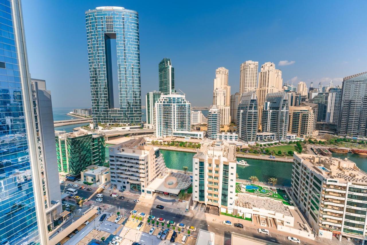 Fam Living - Marina Marvel - Studio Apartment With Breathtaking Views In Studio One Tower Дубай Екстер'єр фото